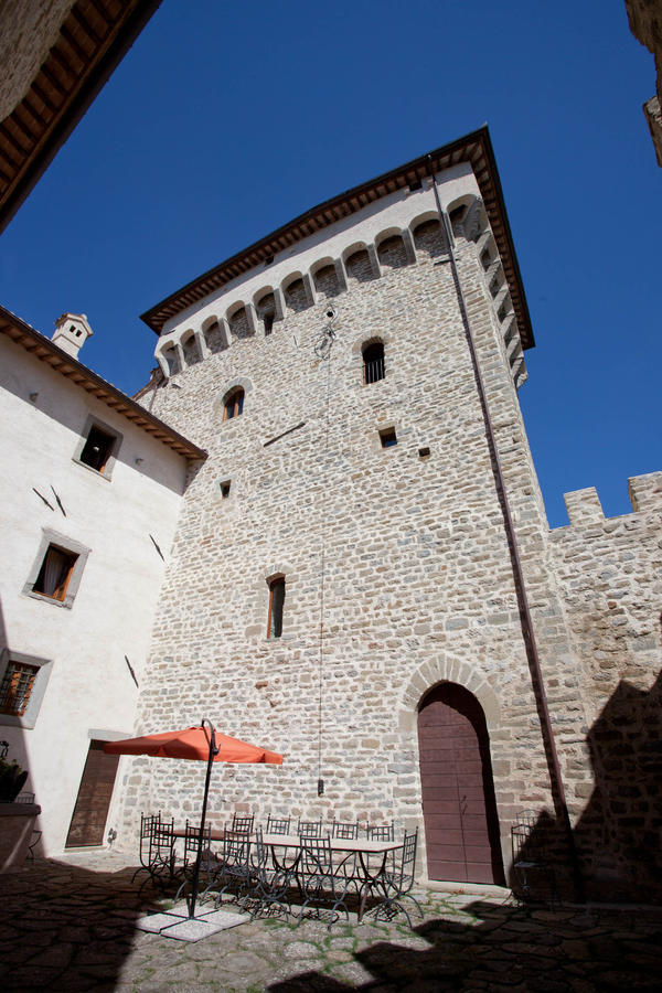 Castello Di Magrano Guest House Carbonesca Exterior foto